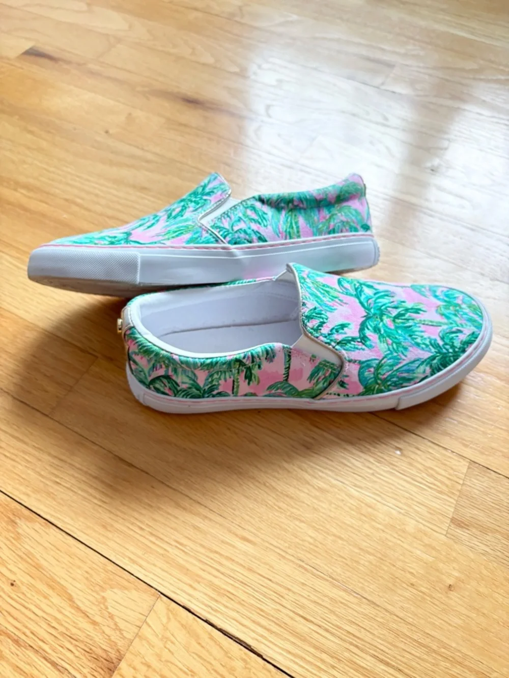 Lilly Pulitzer Julie Palm Tree Sneaker Size 8 - Picture 4 of 6